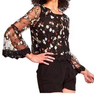 BB Dakota JACK Black Floral Bell Sleeve Top - size small